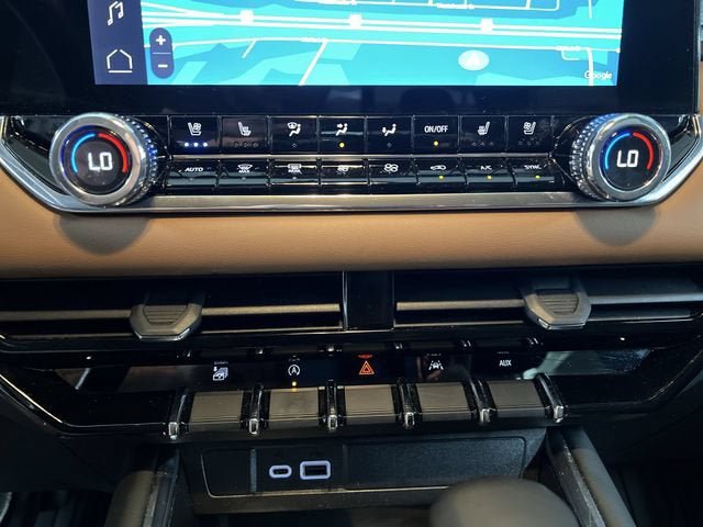 Certified 2023 GMC Canyon AT4 w/ AT4 Premium Package AWD/4WD image 18