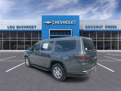 Used 2022 Jeep Wagoneer Series I image 6