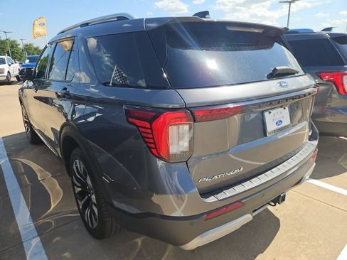 Certified 2025 Ford Explorer Platinum w/ LUX Leather Package AWD/4WD image 4