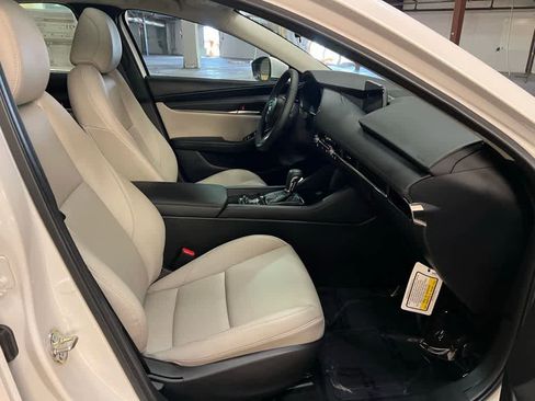 Used 2025 MAZDA MAZDA3 s image 23