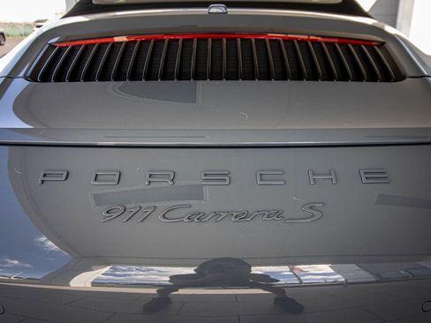 Used 2017 Porsche 911 Carrera S image 17