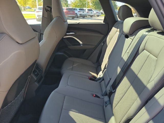 Used 2025 Audi Q5 Premium Plus w/ Premium Plus AWD/4WD image 24