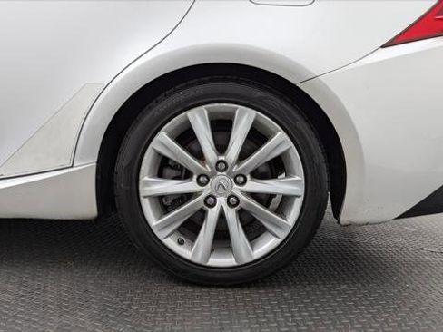 Used 2016 Lexus IS 200t image 32
