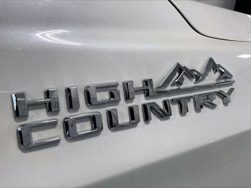 Used 2024 Chevrolet Tahoe High Country w/ Advanced Technology Package AWD/4WD image 30