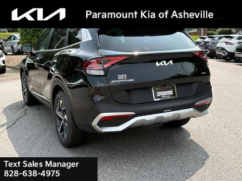 New 2025 Kia Sportage EX image 4
