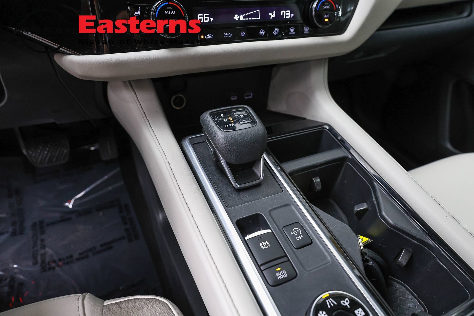 Used 2022 Nissan Pathfinder SL AWD/4WD image 13