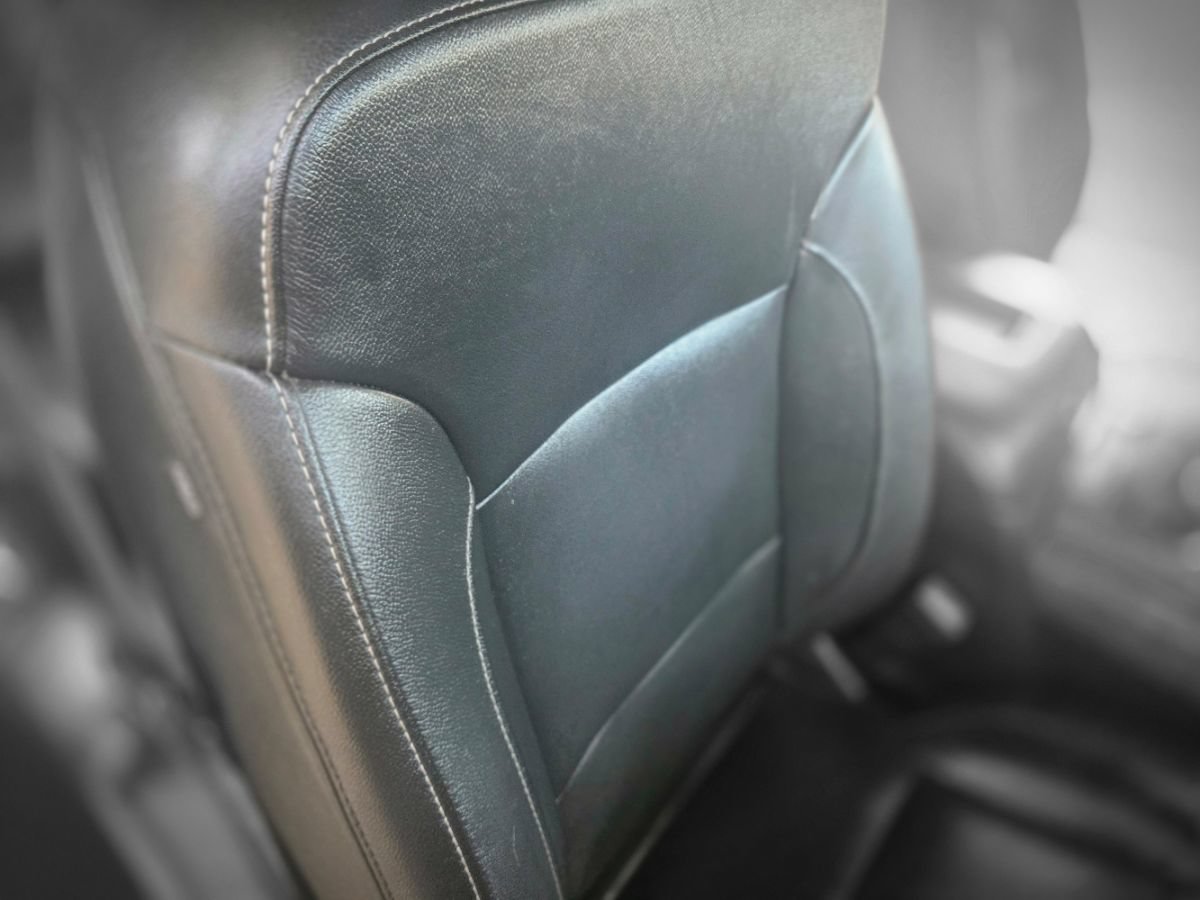 Used 2020 Chevrolet Tahoe LT w/ Luxury Package RWD image 33