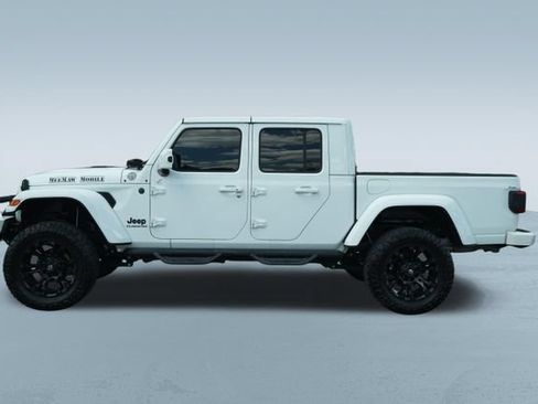 Used 2021 Jeep Gladiator Overland AWD/4WD image 4