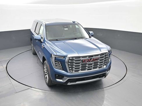 New 2026 GMC Yukon XL Denali w/ Denali Reserve Package image 28