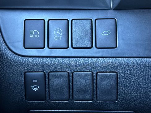Used 2019 Toyota Highlander XLE AWD/4WD image 31