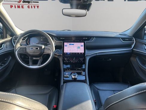 Used 2023 Jeep Grand Cherokee L Limited w/ Trailer Tow Group (B) image 16