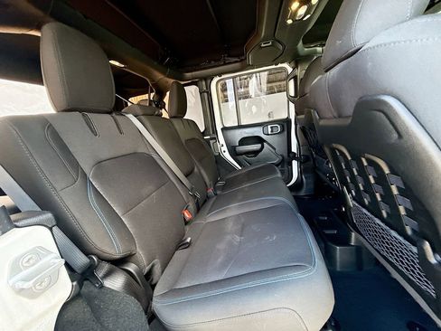 Used 2023 Jeep Wrangler Unlimited Rubicon 4xe image 31