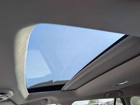 Used 2022 Subaru Outback Limited image 12