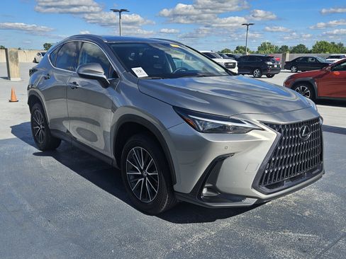 Used 2023 Lexus NX 250 FWD w/ Towing Package (2000 Lbs) image 2