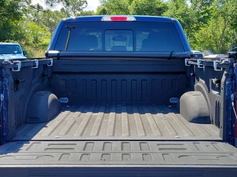 Used 2015 Ford F150 Lariat w/ Equipment Group 502A Luxury AWD/4WD image 11