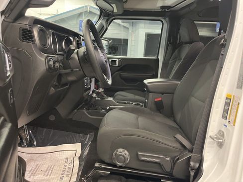 Used 2023 Jeep Wrangler Unlimited Sport image 10