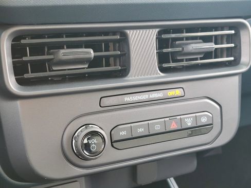 New 2026 Ford Maverick XL image 18