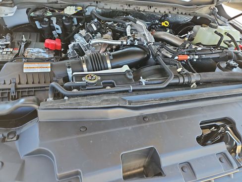 Certified 2024 Ford F350 Platinum w/ FX4 Off-Road Package AWD/4WD image 29