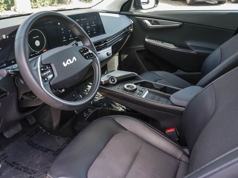 Used 2023 Kia EV6 Light RWD image 18