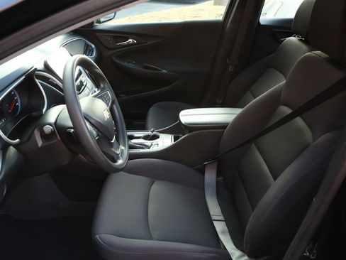 Used 2024 Chevrolet Malibu LT image 10