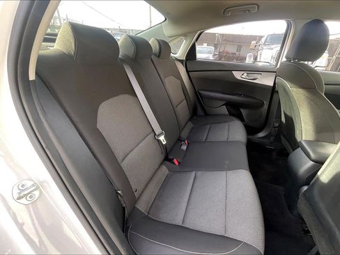 Used 2024 Kia Forte LXS image 31