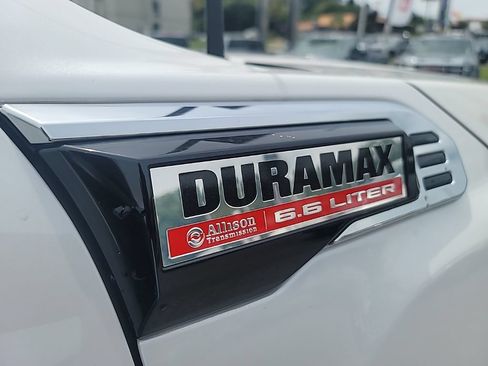 Used 2025 GMC Sierra 2500 Denali w/ Technology Package AWD/4WD image 11