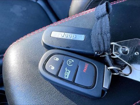 Used 2021 Jeep Cherokee Trailhawk w/ Trailer Tow Group image 10