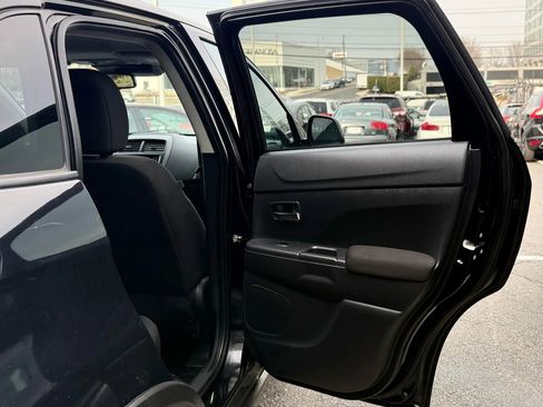 Used 2022 Mitsubishi Outlander Sport ES image 27