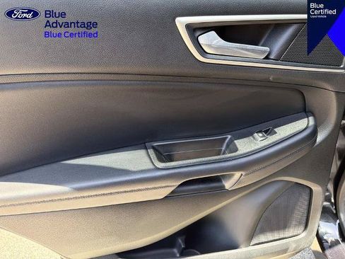 Certified 2022 Ford Edge SEL w/ Convenience Package AWD/4WD image 11