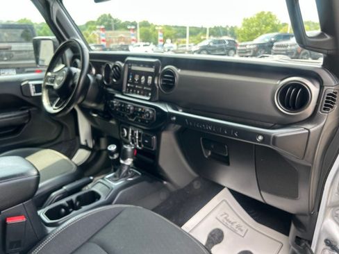Used 2023 Jeep Wrangler Unlimited Sport AWD/4WD image 24
