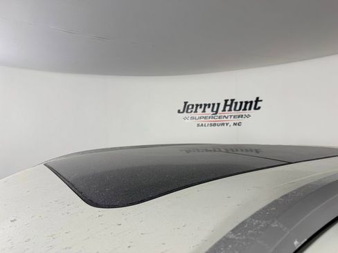 Used 2023 INFINITI QX60 Luxe image 6