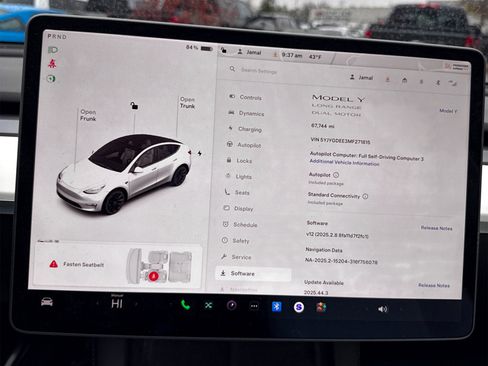 Used 2021 Tesla Model Y Long Range image 26