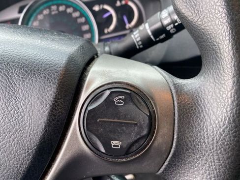 Used 2013 Toyota Venza LE image 21