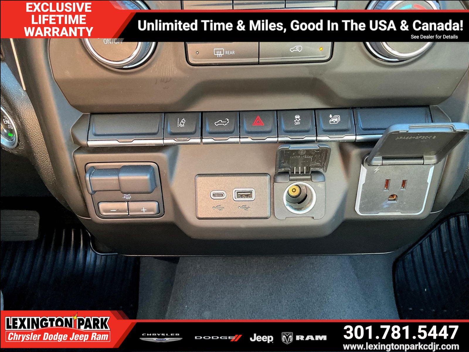 Used 2024 Chevrolet Silverado 2500 Custom w/ Custom Convenience Package AWD/4WD image 16