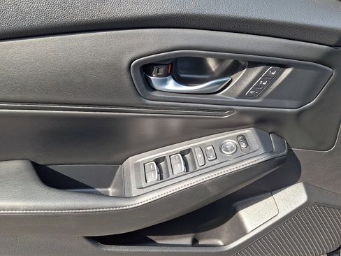 Used 2025 Honda Accord Sport image 13
