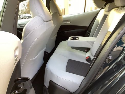 Used 2022 Toyota Corolla SE image 19