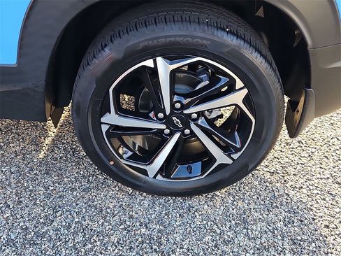 Certified 2023 Chevrolet TrailBlazer RS w/ Convenience Package image 8