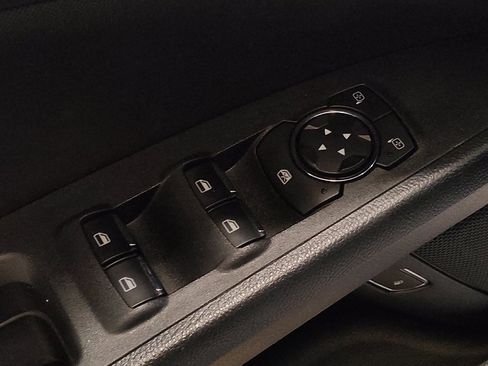 Used 2019 Ford Fusion SE FWD image 27