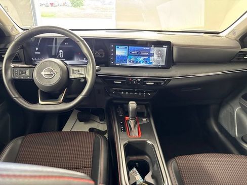 Used 2025 Nissan Kicks SR w/ SR Premium Package AWD/4WD image 14