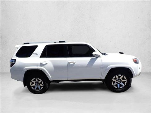 Used 2018 Toyota 4Runner TRD Off-Road Premium AWD/4WD image 5