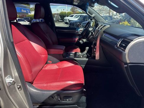 Used 2020 Lexus GX 460 Luxury w/ Luxury Sport Package AWD/4WD image 25