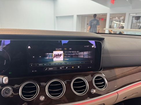 Used 2021 Mercedes-Benz E 350 4MATIC Sedan image 36