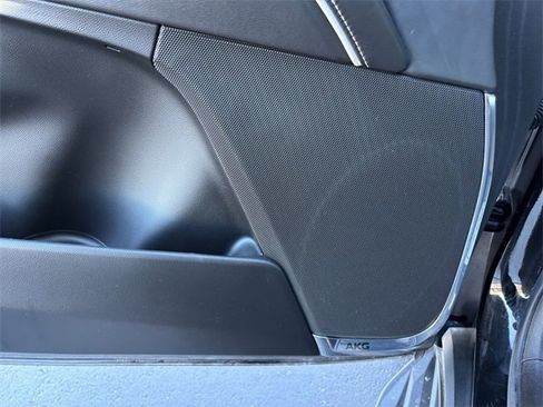 Used 2021 Cadillac Escalade ESV Sport Platinum image 24