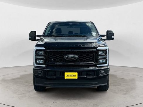 Used 2025 Ford F350 Lariat w/ Black Appearance Package AWD/4WD image 8