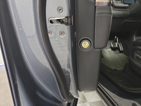 Used 2022 Rivian R1S Launch Edition image 29