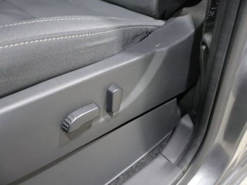 Used 2024 Nissan Frontier SV AWD/4WD image 12