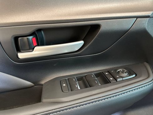 New 2026 Toyota Grand Highlander FWD image 11