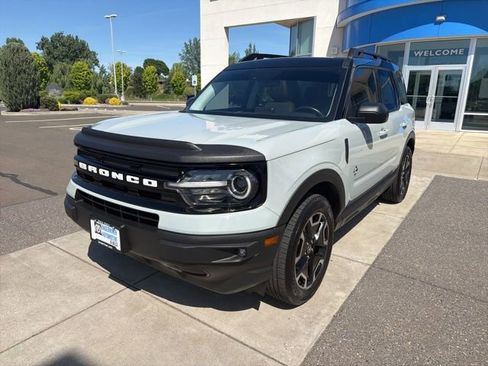 Used 2022 Ford Bronco Sport Outer Banks w/ Tech Package AWD/4WD image 8