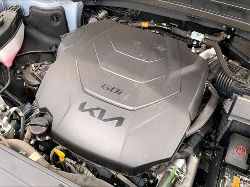 Used 2024 Kia Telluride EX w/ EX Captain's Chair Package image 33