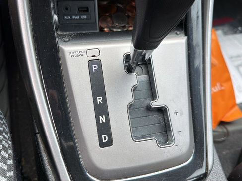Used 2013 Hyundai Elantra GLS w/ Preferred Pkg FWD image 10